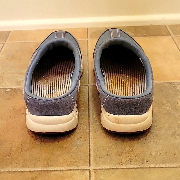 Blue Clogs 👞 - Picture 4 of 5